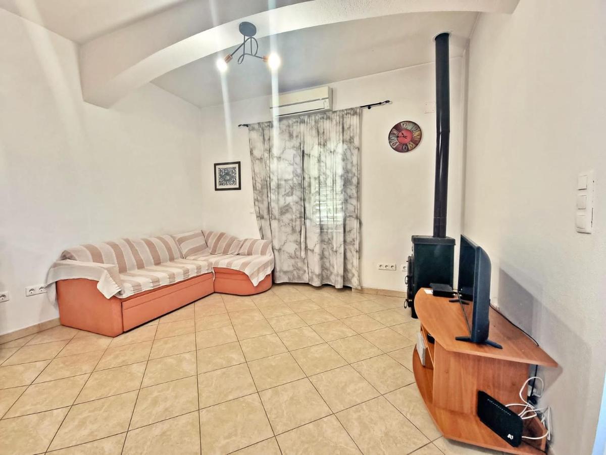 Apartman Irena With Terase End Private Parking Donji Okrug  Luaran gambar