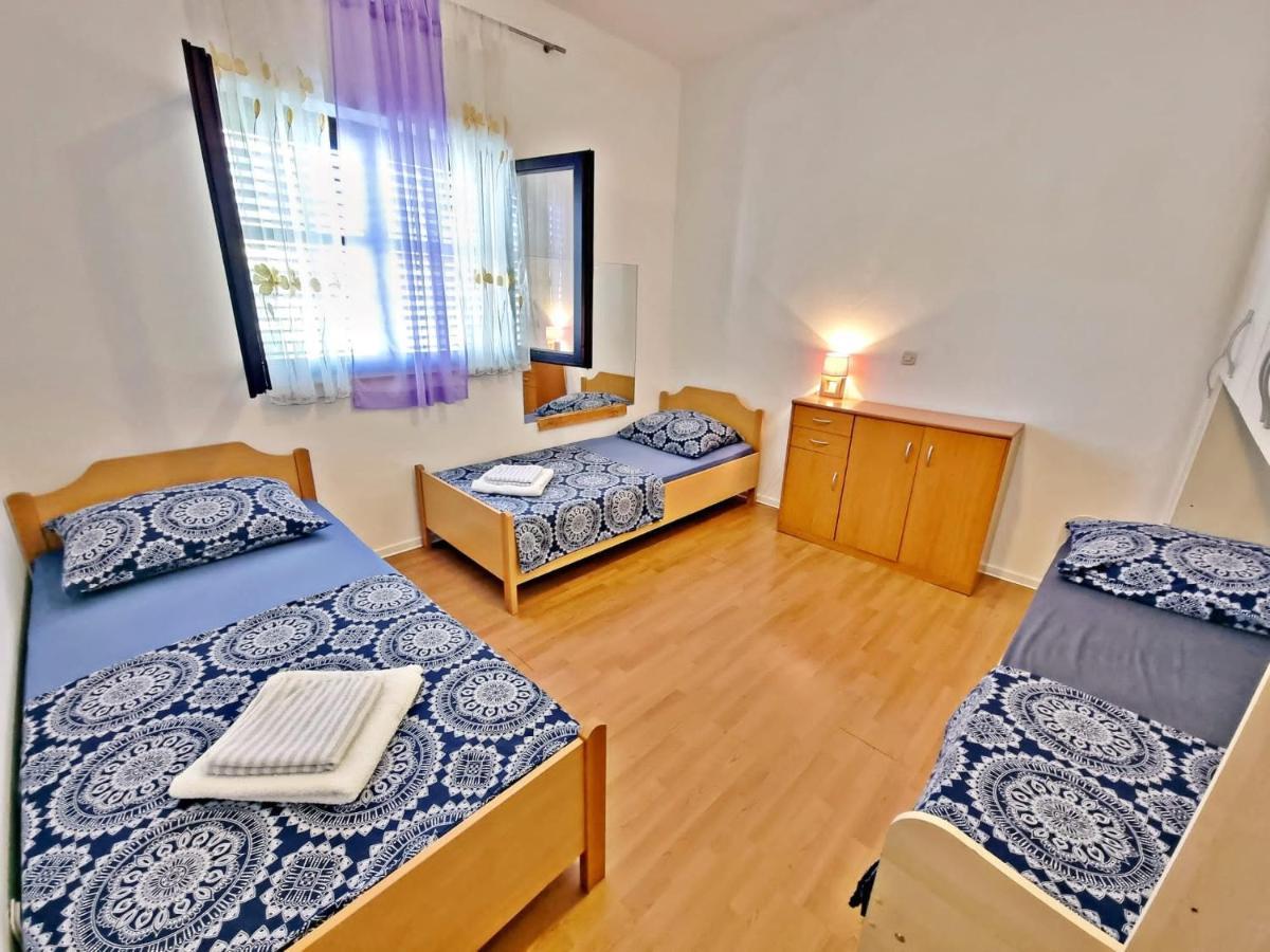 Apartman Irena With Terase End Private Parking Donji Okrug  Luaran gambar